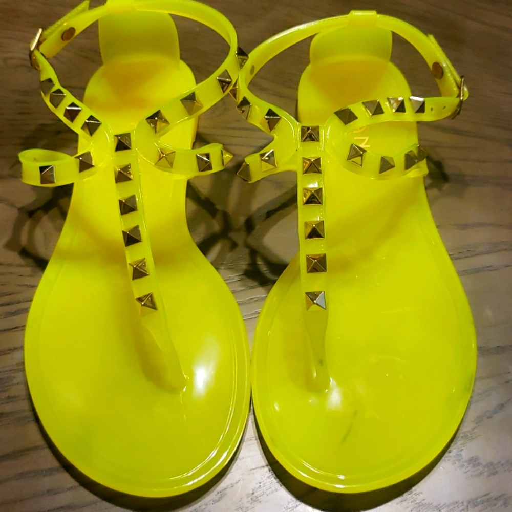 Neon green/yellow jelly sandals